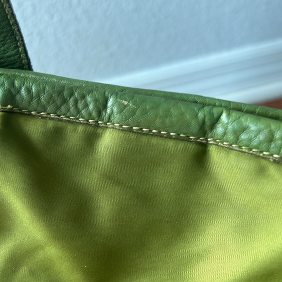 1261 Prada nylon tote - Picture 7 of 11